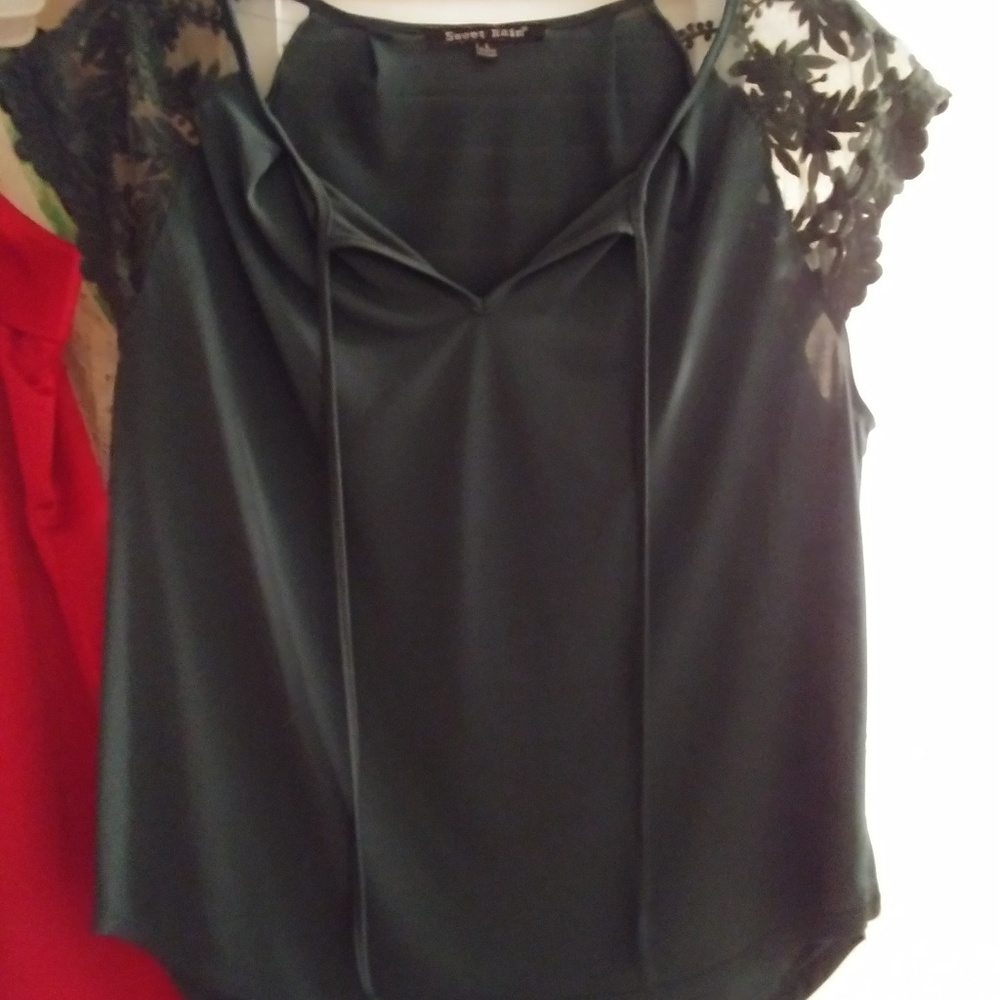 Fashionable green blouse